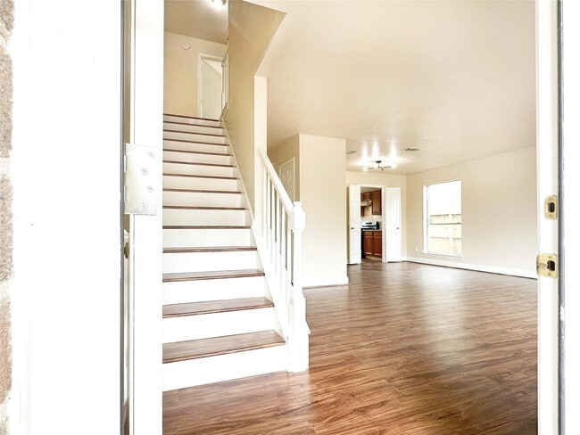 20603 Apache Lake Dr