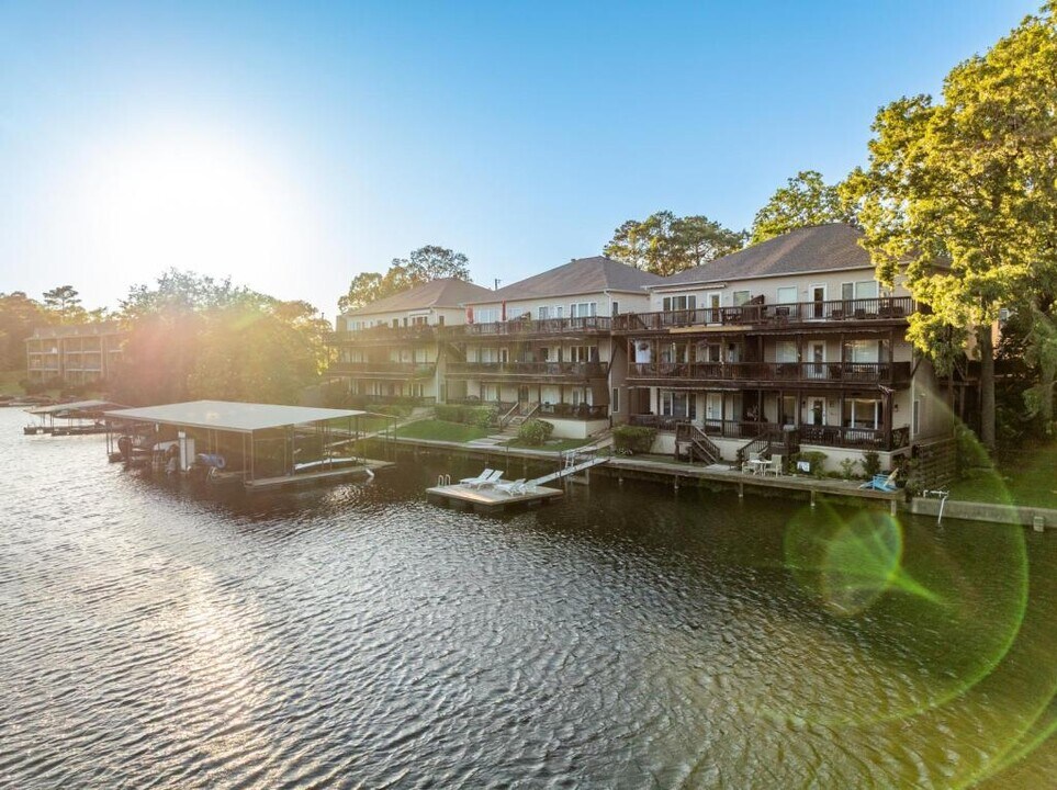 122 Chambers Point in Hot Springs, AR - Building Photo
