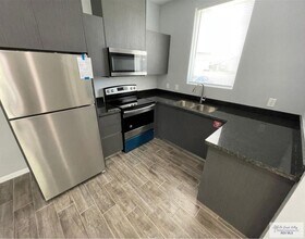 1303 Quitaca Dr in Edinburg, TX - Building Photo - Building Photo