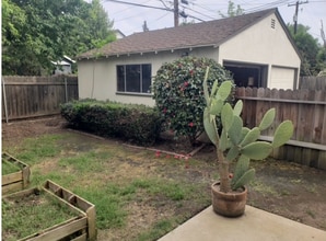 1375 56th St in Sacramento, CA - Building Photo - Building Photo