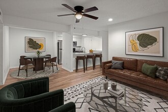 Mammoth at the Orchard Apartments in Rogers, AR - Building Photo - Building Photo