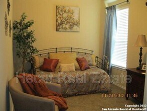 913 Brown Rock Dr in New Braunfels, TX - Building Photo - Building Photo