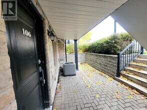 320 John St. in Markham, ON - Building Photo - Building Photo