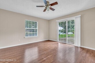 2409 Cool Springs Dr S in Jacksonville, FL - Building Photo - Building Photo