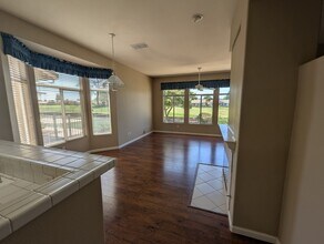 7090 Lost Lake Ln in Roseville, CA - Building Photo - Building Photo
