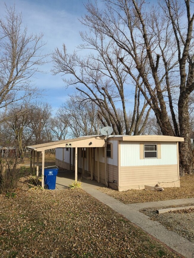502 E Grandview Dr