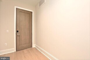 7887 Jones Branch Dr in McLean, VA - Building Photo