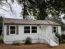 1615 Engle Dr in Macon, GA - Building Photo