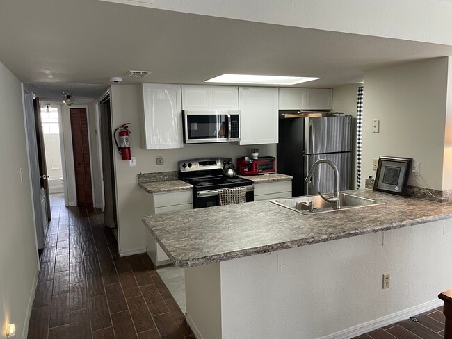 2489 Sweetwater Club Cir in Kissimmee, FL - Building Photo - Building Photo