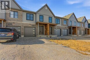 7497 Marvel Dr in Niagara Falls, ON - Building Photo