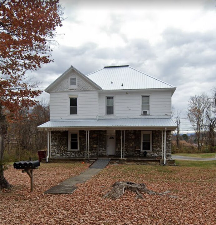 729 E Maple St, Unit #4 in Johnson City, TN - Building Photo