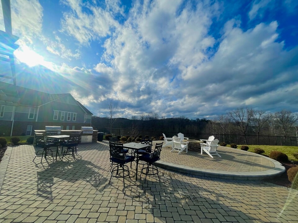 South Fork Village in Belmont, NC - Building Photo