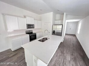 3177 Rustic Deer Wy in Green Cove Springs, FL - Foto de edificio - Building Photo