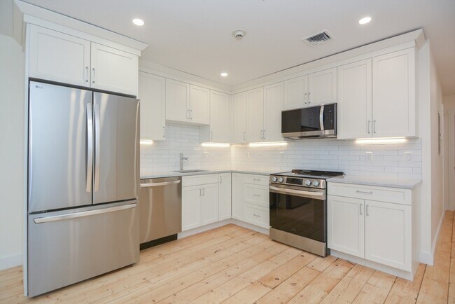 9 State St in Marblehead, MA - Building Photo - Building Photo