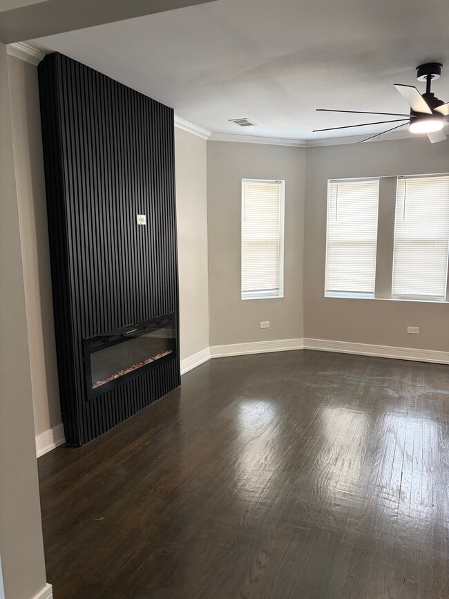 7639 S Throop St, Unit #2 in Chicago, IL - Foto de edificio - Building Photo