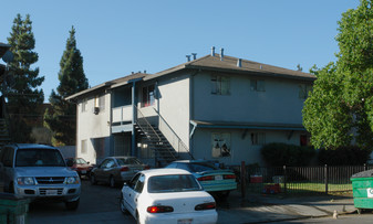 824 Jeanne Avenue Apartments