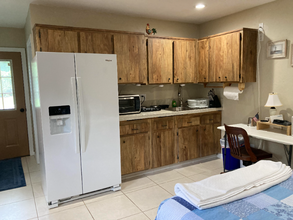 203 Esther St in Naples, FL - Building Photo - Building Photo