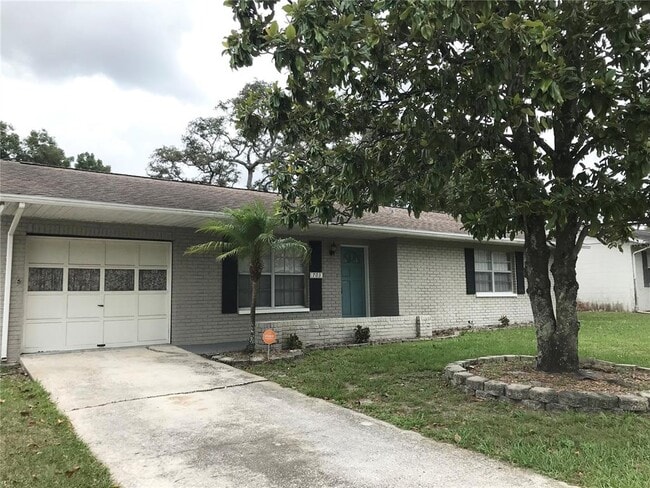 703 Chadsworth Ave in Seffner, FL - Building Photo - Building Photo