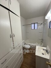 525 Cedar St SE in Albuquerque, NM - Building Photo - Building Photo