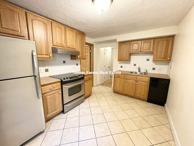 39 Charles St, Unit 2
