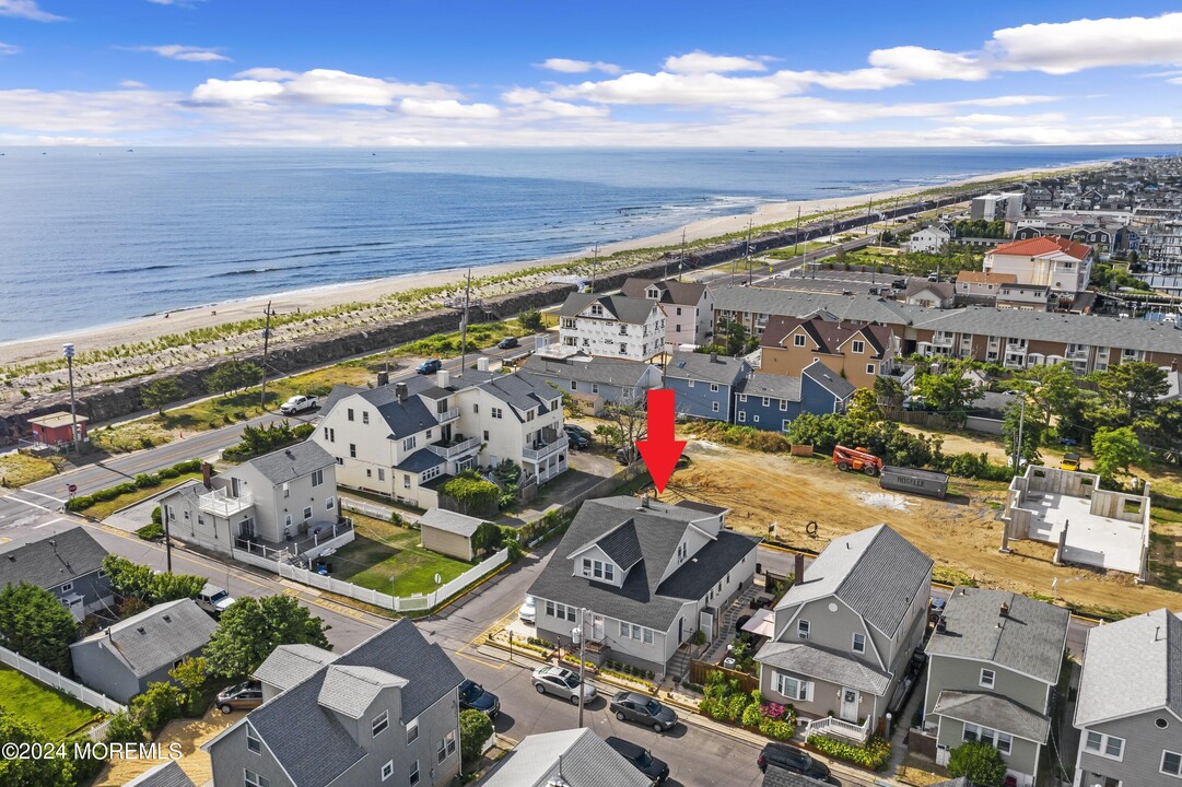 2 Via Ripa Wy in Sea Bright, NJ - Building Photo