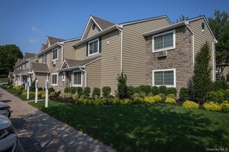 308 Cassa Loop in Holtsville, NY - Building Photo - Building Photo