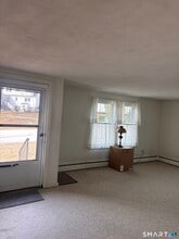 28 Bayberry Ln in Groton, CT - Building Photo - Building Photo