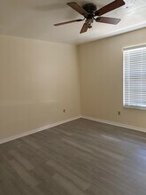 1000 Pope St NW in Palm Bay, FL - Foto de edificio - Building Photo