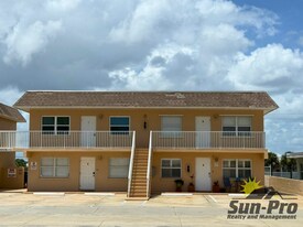 3724 S Atlantic Ave in Daytona Beach Shores, FL - Building Photo