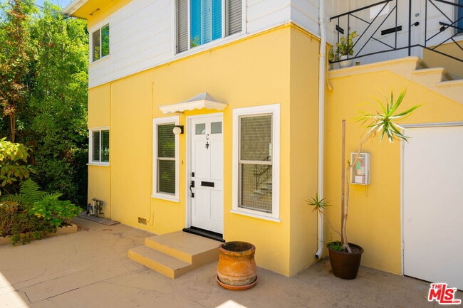 property at 601 9th St