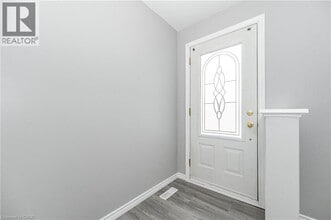 111 Chalmers St S in Cambridge, ON - Building Photo - Building Photo