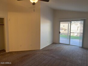 4022 E Meadow Dr in Phoenix, AZ - Foto de edificio - Building Photo