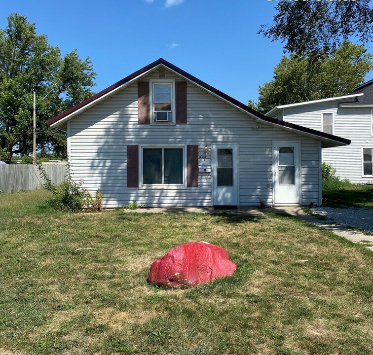 405 W Pearl St in Knoxville, IA - Building Photo