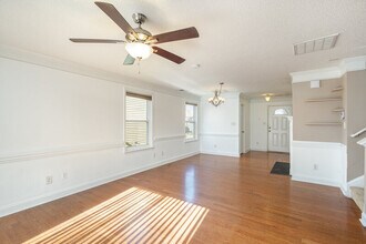 13716 Riding Hill Ave in Charlotte, NC - Building Photo - Building Photo