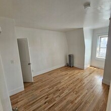 5 Symphony Rd, Unit 630 in Boston, MA - Foto de edificio - Building Photo