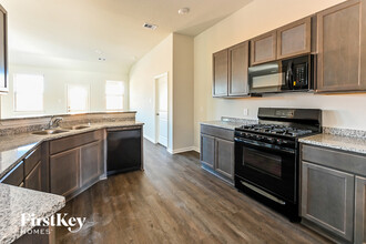 26215 Cooperstown Wy in Patton Village, TX - Foto de edificio - Building Photo