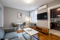 1728 Swann Street Northwest, Unit 1 in Washington, DC - Building Photo - Building Photo