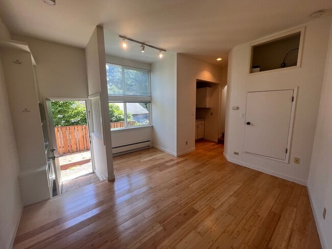 154-156A Carlotta Cir in Strawberry, CA - Building Photo - Building Photo