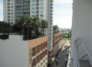 133 NE 2nd Ave, Unit 1103 in Miami, FL - Building Photo - Building Photo