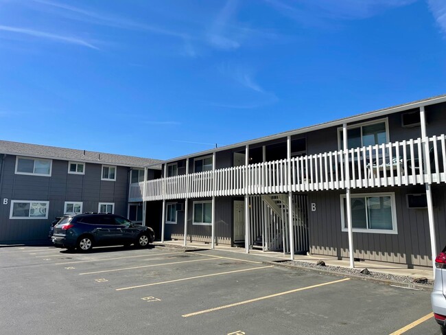 513 Northgate Apt C in Pendleton, OR - Foto de edificio - Building Photo