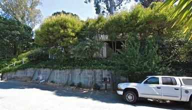 26 Woodward Ave in Sausalito, CA - Building Photo - Building Photo