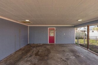 207 E Travis St in Leonard, TX - Building Photo - Building Photo