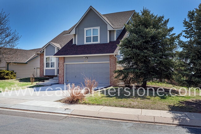 property at 940 Royal Crown Ln