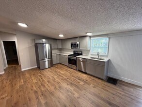 2144 Plantation Forest Dr in Tallahassee, FL - Building Photo - Building Photo