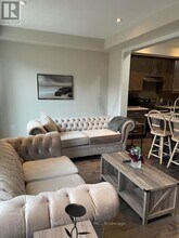 53 Pelican Ln in Hamilton, ON - Building Photo - Building Photo