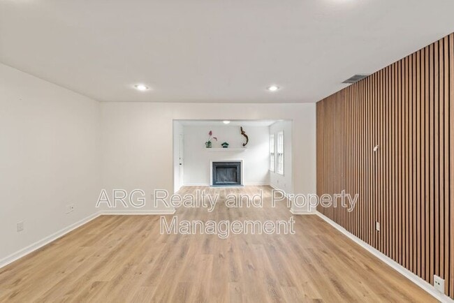 128 Lablanc Way NW in Atlanta, GA - Building Photo - Building Photo