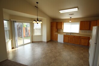 22670 Rio Alto Dr in Cottonwood, CA - Building Photo - Building Photo