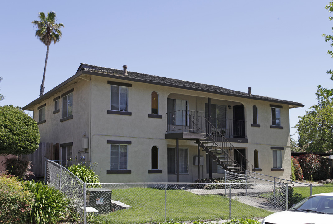 40600 Chapel Way in Fremont, CA - Foto de edificio
