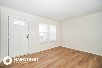 5761 Ricardo Dr in Galloway, OH - Foto de edificio - Building Photo