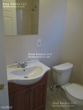 15 Sargent Ave-Unit -Apt 2 in Somerville, MA - Foto de edificio - Building Photo